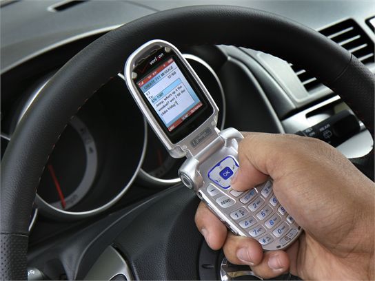 Texting while driving law targets teens