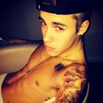 rs_600x600-131130130455-600.Justin-Bieber-New-Tattoo-Selfie.jl.113013