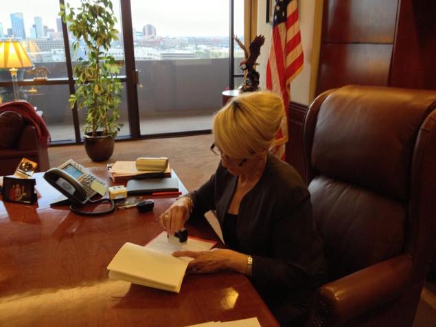 Arizona Governor Jane Brewer (R) vetoes SB1062, a controversial religious freedom bill.