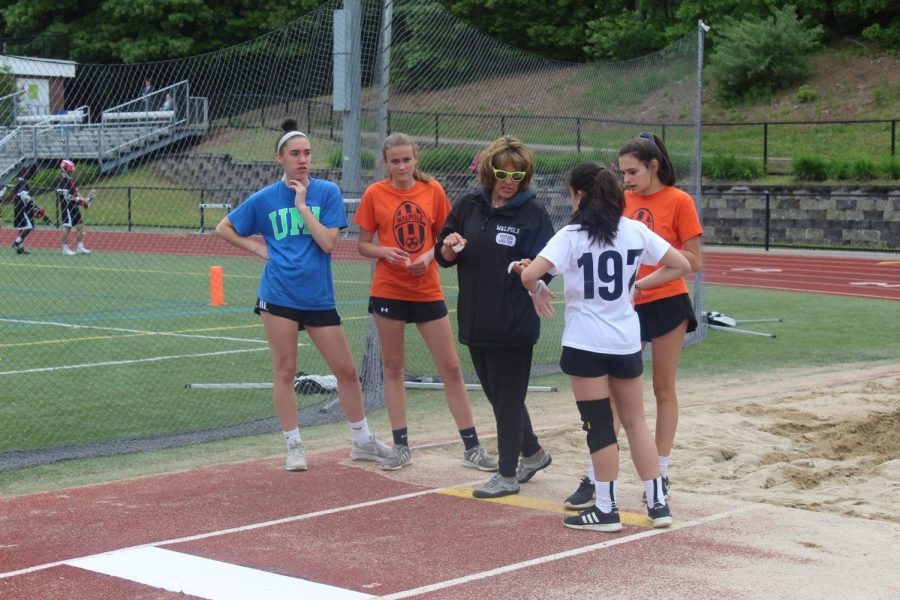 Middle School Track Prepares For Upcoming Meets