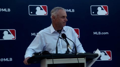 Rob Manfred announces the MLB has not reached an agreement by March 2, 2022. 