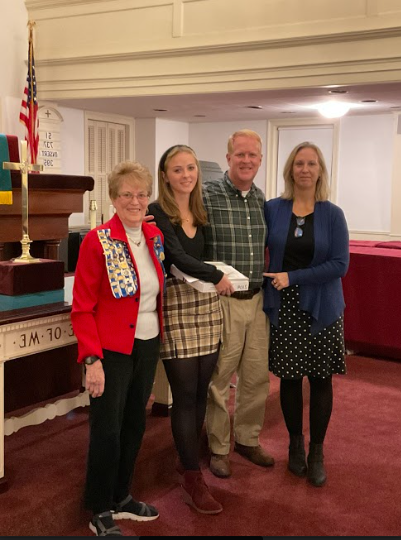 Senior Sophia Brownsword Wins DAR Award