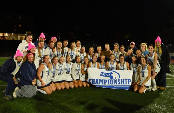 Walpole Field Hockey Wins Back-to-Back Division I State Championship