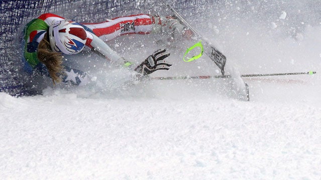 Lindsey Vonn Breaks Her Leg
